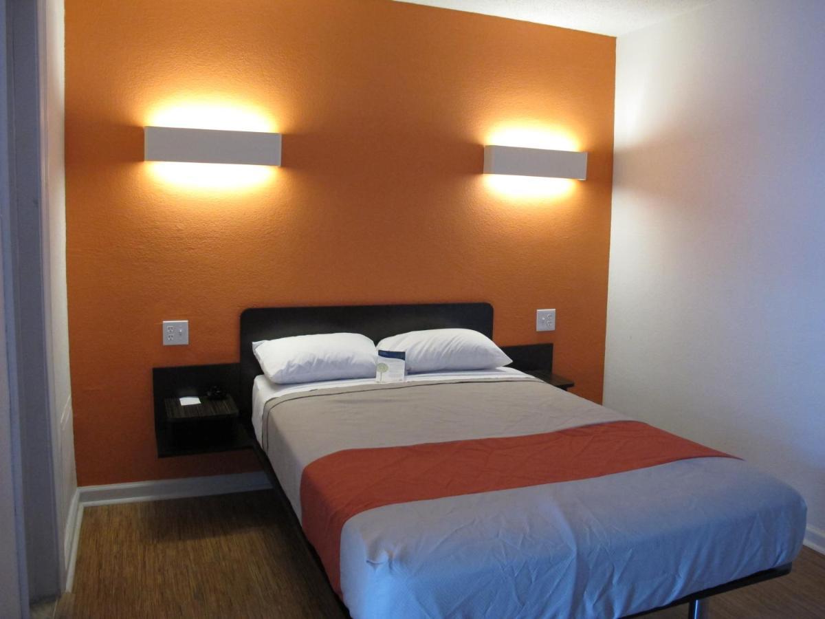 Motel 6 Baltimore Md Bilik gambar